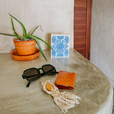 Retro Radiance Reimagined: Tracing Candle Design Evolution from the 60s to Today